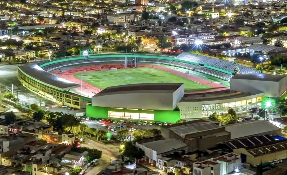 MXESTADIOS's tweet image. El Estadio Plan de San Luis.
Vista nocturna.
El Estadio legendario de San Luis Potosí.
Imágenes 📸 de Pirex en Instagram.