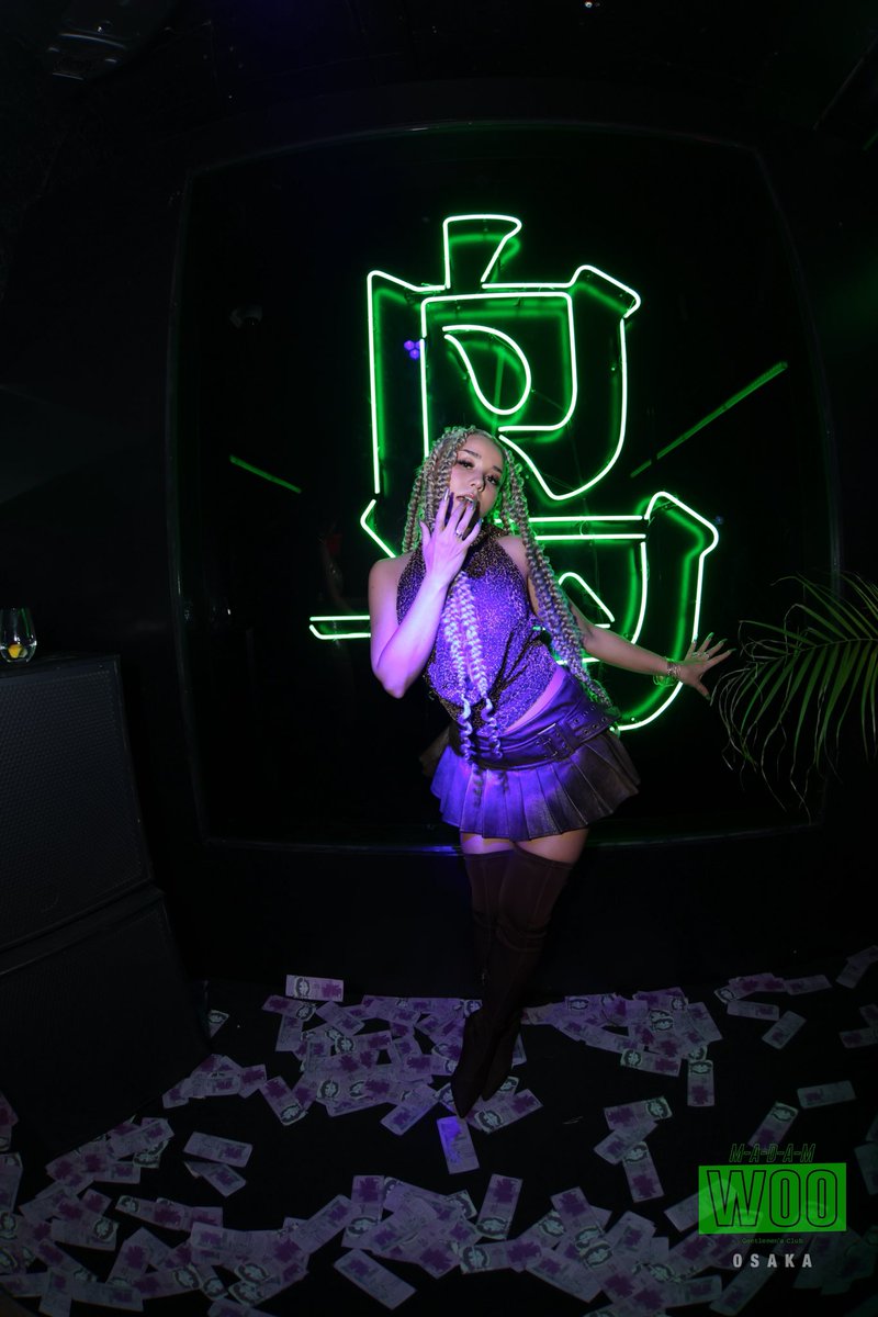 10月31日（金）は大阪マダムウーで、みんな大好きダンスホールウーだよ❤️‍🔥

ハロウィン×ダンスホールウー

ってやばいやん👻❤️‍🔥待ってるよ