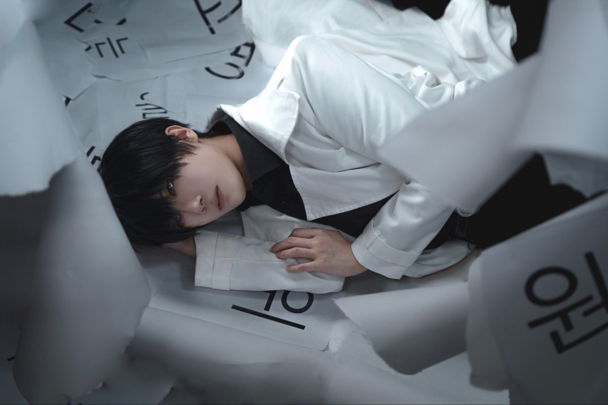 *cosplay/orv

나는 언제까지고 영원히, 
너를 위한 종장을 쓰겠다고. 

Phx木兮

#orv #kimdokja #김독자