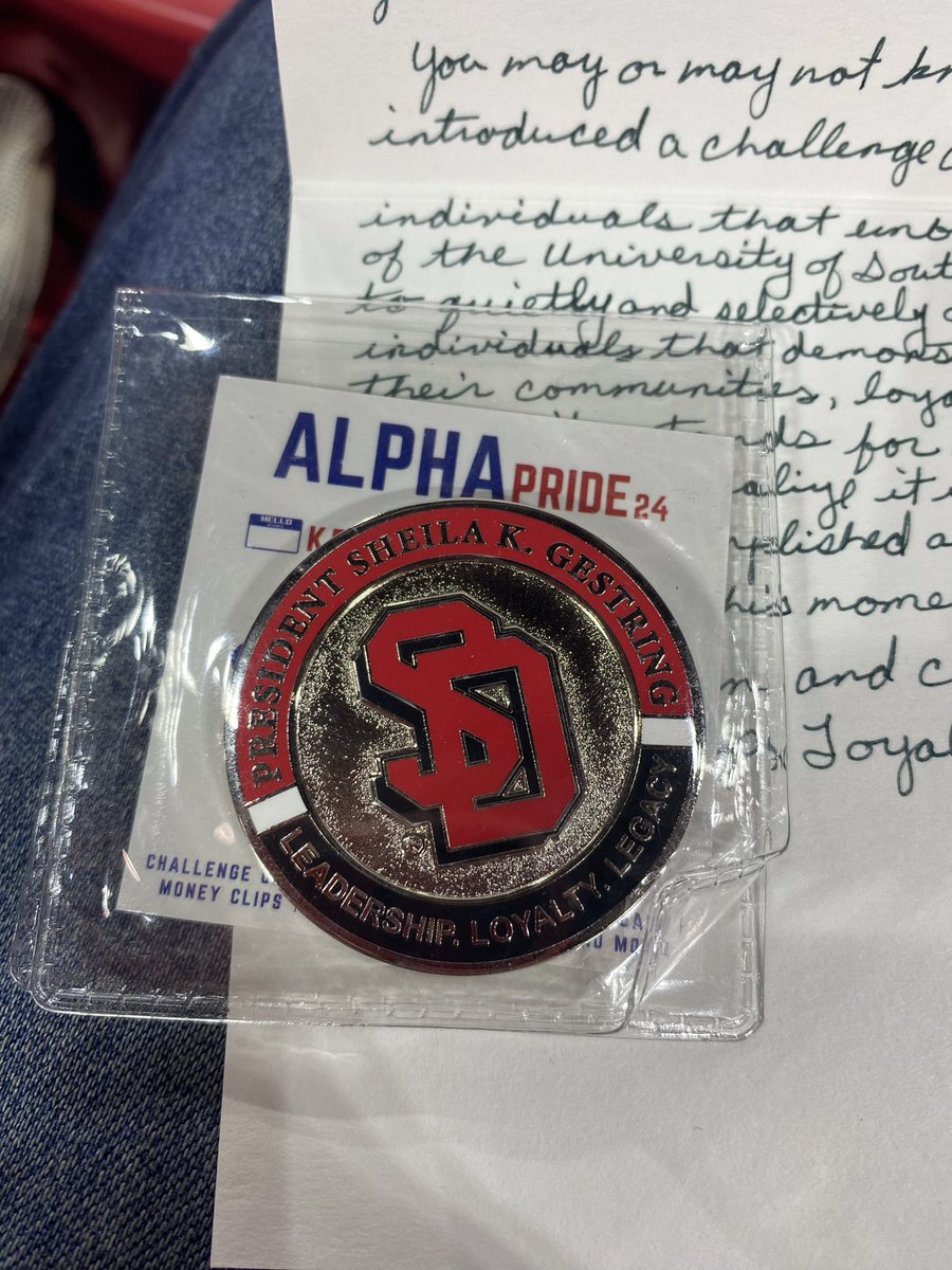 wdiamond605's tweet image. One thing the past few days has taught me is I have some work to do to live up to some of the compliments that have given to me. This perhaps the biggest of all.  I am beyond humbled.  Thank you @USDPresident I&apos;ll do my best to live up to this!  Go Yotes ❤️🤍