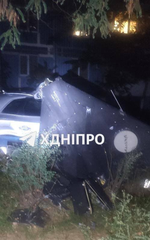 MarioNawfal's tweet image. 🚨🇺🇦 🇷🇺 RUSSIA LAUNCHES MASSIVE DRONE STRIKE ON UKRAINE HITTING CITIES AND CIVILIANS

Russian forces reportedly carried out a large-scale drone assault across Ukraine tonight, striking civilian and power infrastructure. 

In Kyiv, attack drones hit energy facilities and apartment…