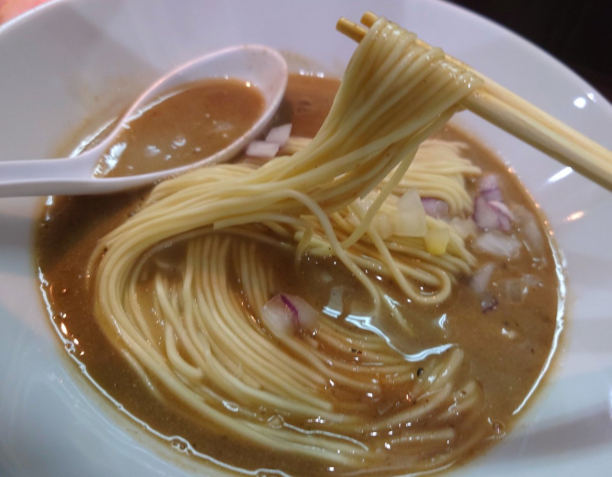 kijnmaruzerosh1's tweet image. Holidays lunch
 Noodle&amp;amp;Spice curry 
 #今日の1番 さん
 #川口
今回は…
濃厚煮干そば 醤油🍜
和え玉 醤油🍜
キーマカレー🍛
アーパツアパツ麺♡
濃厚煮干スープ…
やっぱり、うめぇ…
レアチャもしっとり
カレーもデラ絶品でした✨