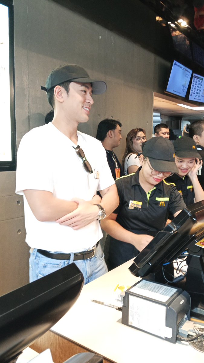 What a great way to start your morning with BarDa! 💛

Barbie Forteza and David Licauco joins today in celebration for World Egg Day at Mcdonalds (<a href="/McDo_PH/">McDo Philippines</a>) 

<a href="/dealwithBARBIE/">Barbie Forteza</a> 
<a href="/davidlicauco/">David Licauco</a>

#BarDa | #WorldEggDayAtMcDo
#BarbieForteza | #DavidLicauco