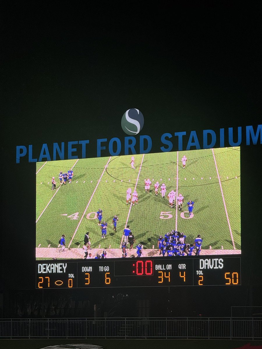 Davis Falcons Football tweet media