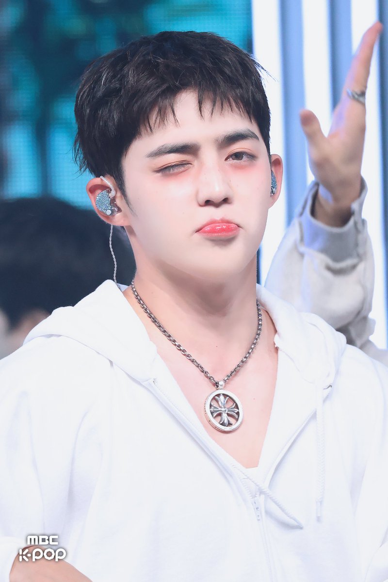 sounds_of_cheol tweet picture