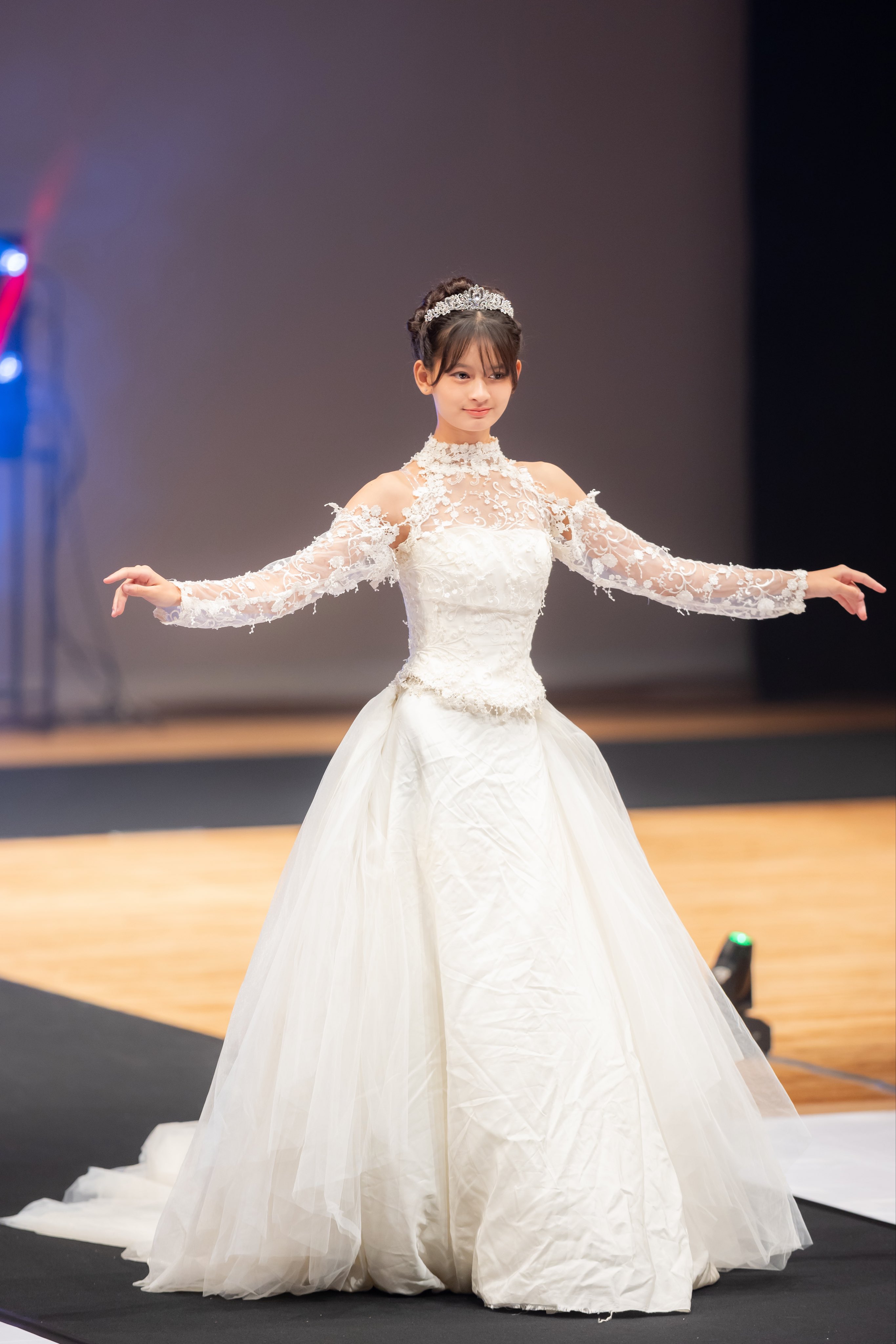 まみ］カメラ4台 防犯カメラ 4台セット WIFI監視カメラ 設定不要 初期設定済み 400万