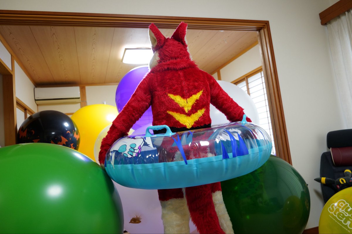 #FursuitFriday 
#FursuitsFriday 
#Looner 
#LoonerFur 
Photo by <a href="/skylinefromrb25/">ライガル</a>