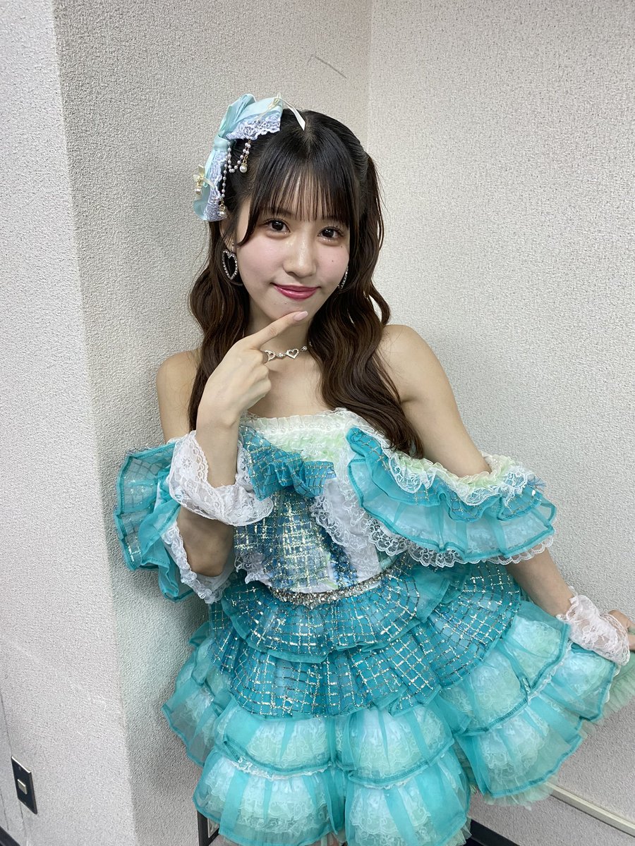 ysuwa123's tweet image. 先日あった怒涛の地元大阪4連イベ🥰
久しぶりに沢山推しに会えて幸せだったな💖
新規ヲタさん増えててちょっとビックリ❣️
大阪ツアーがたまたま最前0ポジだったので、撮影可能曲をお裾分け。定点動画でエライx3、もえきゅん推しカメ動画で irony😉
#MyDresscode
#マイドレ
#桜瀬もえ
#襷を繋いで