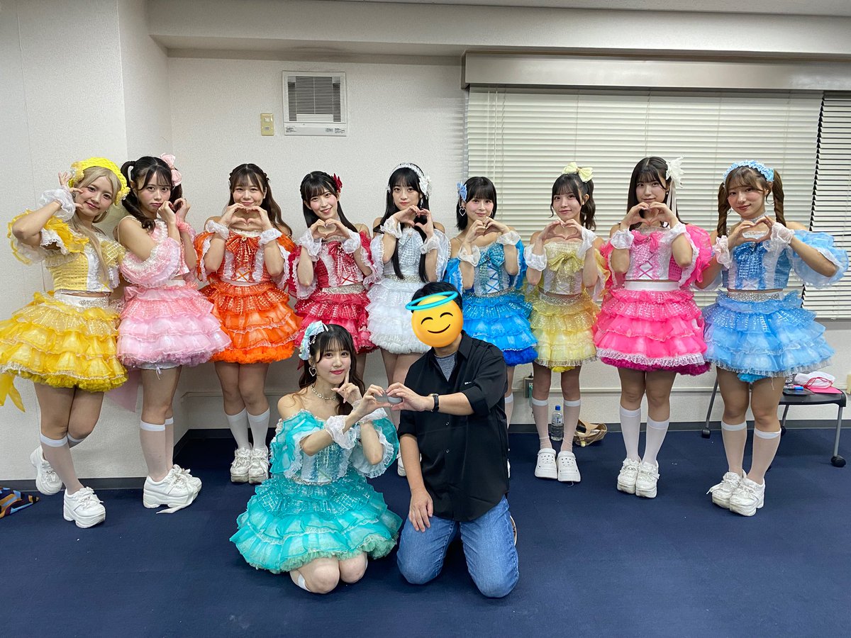 ysuwa123's tweet image. 先日あった怒涛の地元大阪4連イベ🥰
久しぶりに沢山推しに会えて幸せだったな💖
新規ヲタさん増えててちょっとビックリ❣️
大阪ツアーがたまたま最前0ポジだったので、撮影可能曲をお裾分け。定点動画でエライx3、もえきゅん推しカメ動画で irony😉
#MyDresscode
#マイドレ
#桜瀬もえ
#襷を繋いで