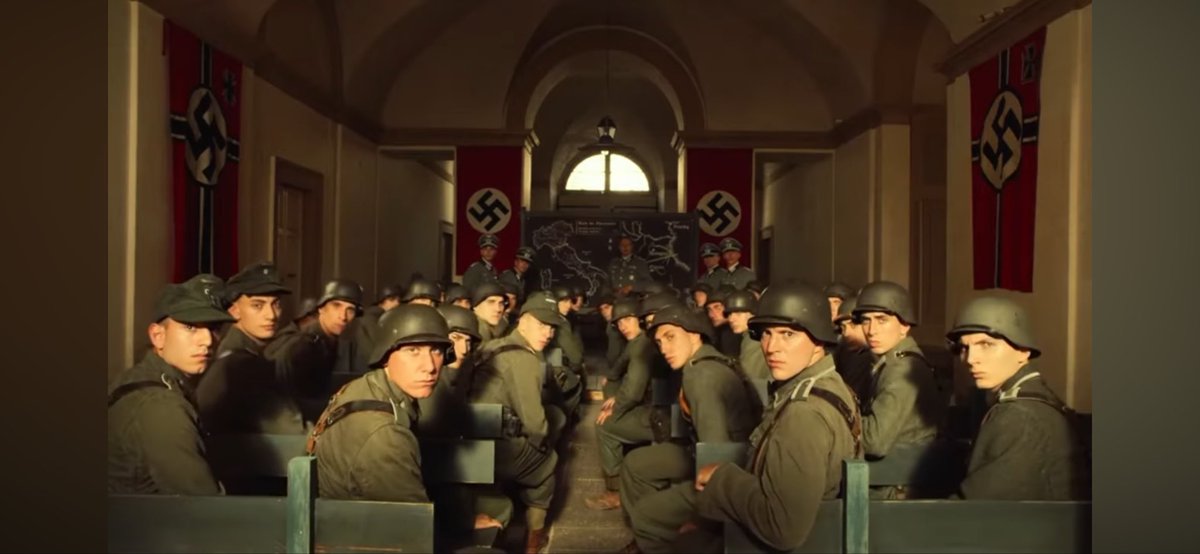 entire Threads homepage after scrolling one post down