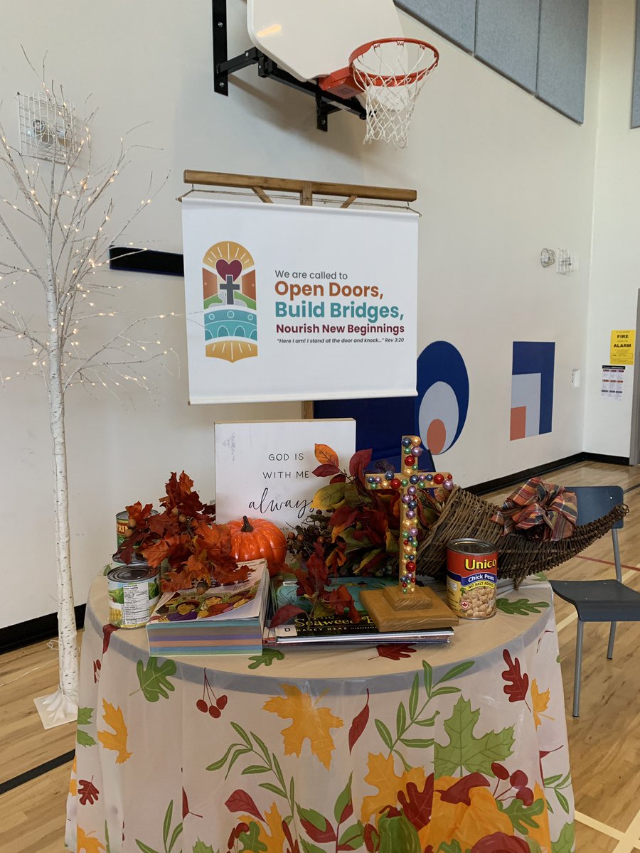 Thank you to Mrs Roussel’s and Ms Mullen’s classes for a beautiful Thanksgiving liturgy. We are thankful to be part of such a special school community. Go Be Kind Bears.