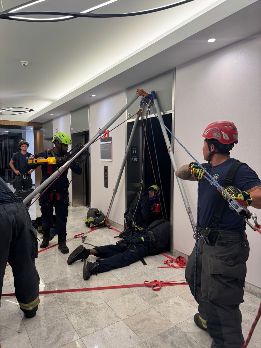 Boston Fire Dept. tweet media