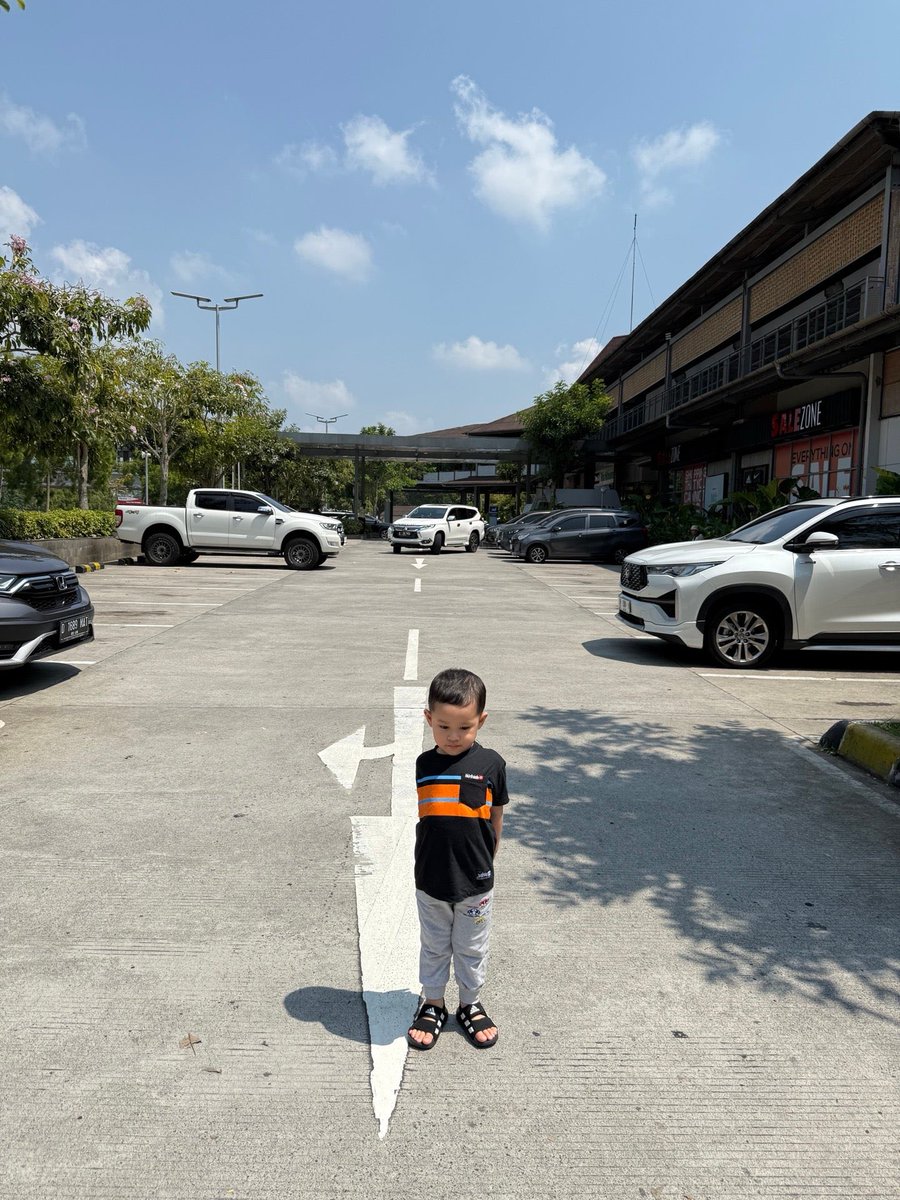 agustinaade's tweet photo. Check out Rest Area Salatiga Km 456 (Kecamatan Pabelan, Jawa Tengah) on @FoursquareGuide: https://t.co/L3uZdSaSQC https://t.co/RNRHEt1du4 https://t.co/eB358zIMN8