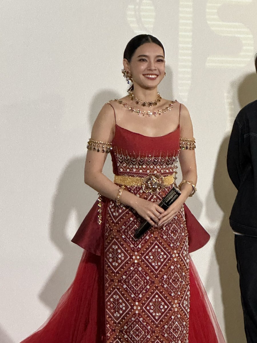 แม่วันทองคนสวย 

Cherprang Wanthong

#วันทองไร้ใจ 
#CherprangAreekul