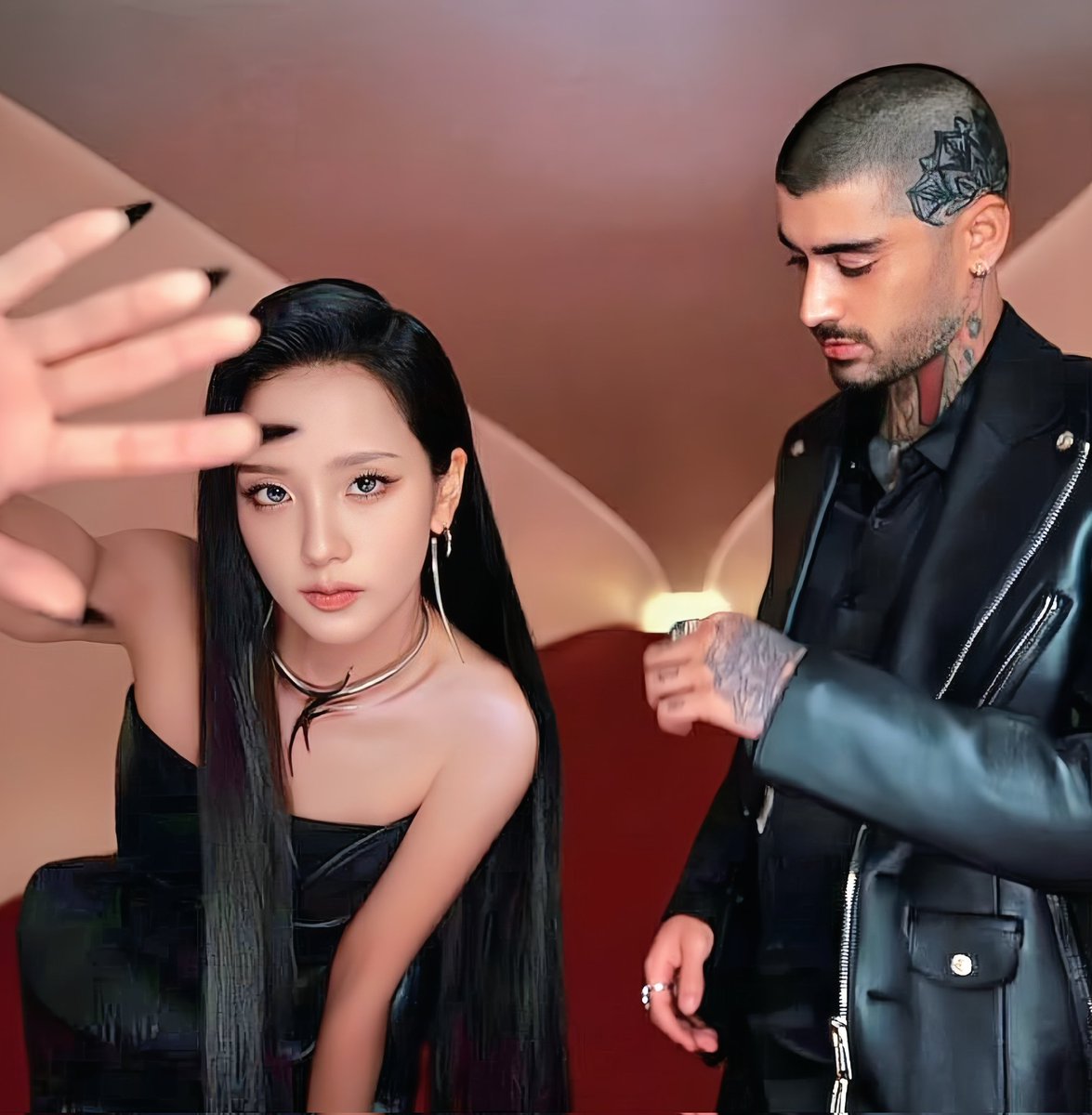 JISOO and ZAYN’s “Eyes Closed” is Officially Out now on all streaming platforms!

🔗open.spotify.com/track/4WFfPxJv…
