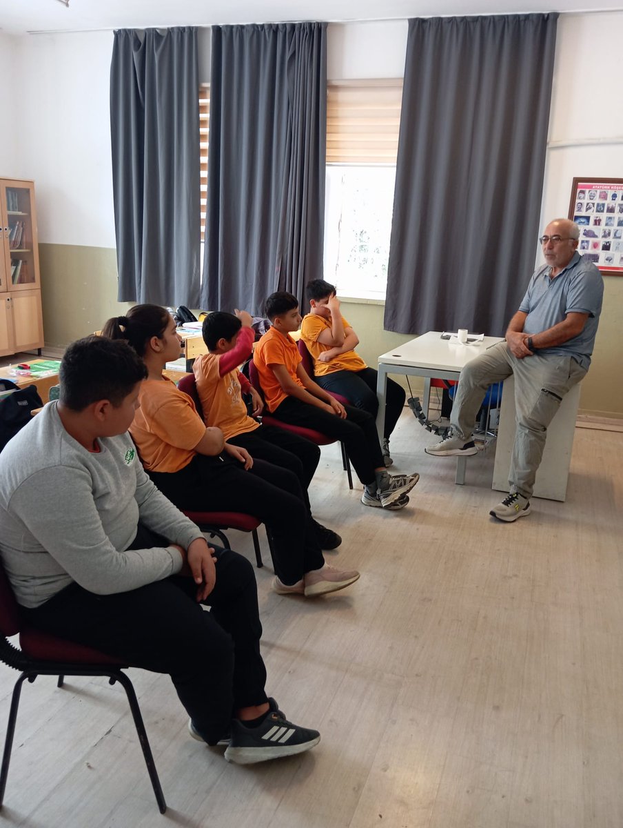 Rehber Öğretmeni olmayan okullarımızdan Değirmençay İlk/Ortaokulu ve Emirler İlkokuluna yönelik Rehberlik Çalışmamızı gerçekleştirdik.<a href="/fazilet_durmus/">Fazilet Öğretmen 🇹🇷</a> <a href="/hasantpl01/">HASAN TOPAL</a> <a href="/MebOrgm/">Özel Eğitim ve Rehberlik Hiz. Genel Müdürlüğü</a> <a href="/necmidinc/">M.Necmeddin Dinç</a>