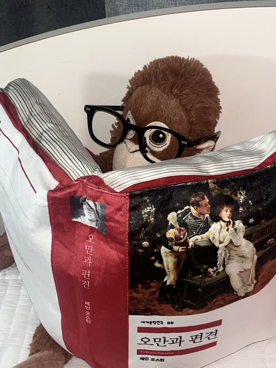 ki2_ki2_'s tweet image. 얼른 끼끼에게 책 읽으라고 하긔