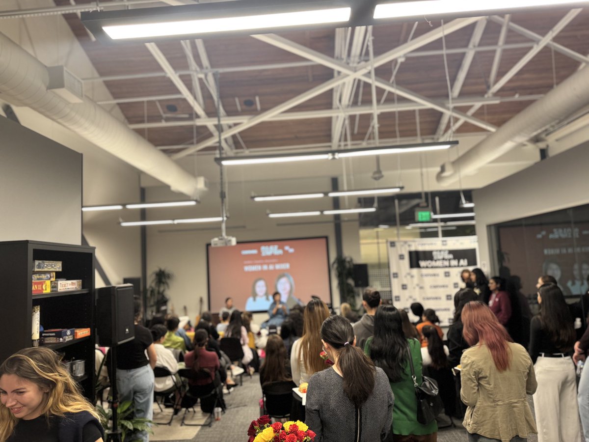 waynesutton's tweet image. Tonight was a vibe at the Women in AI #sftechweek event hosted by @MaikaThoughts @a16z infra at @convex_dev for @Techweek_