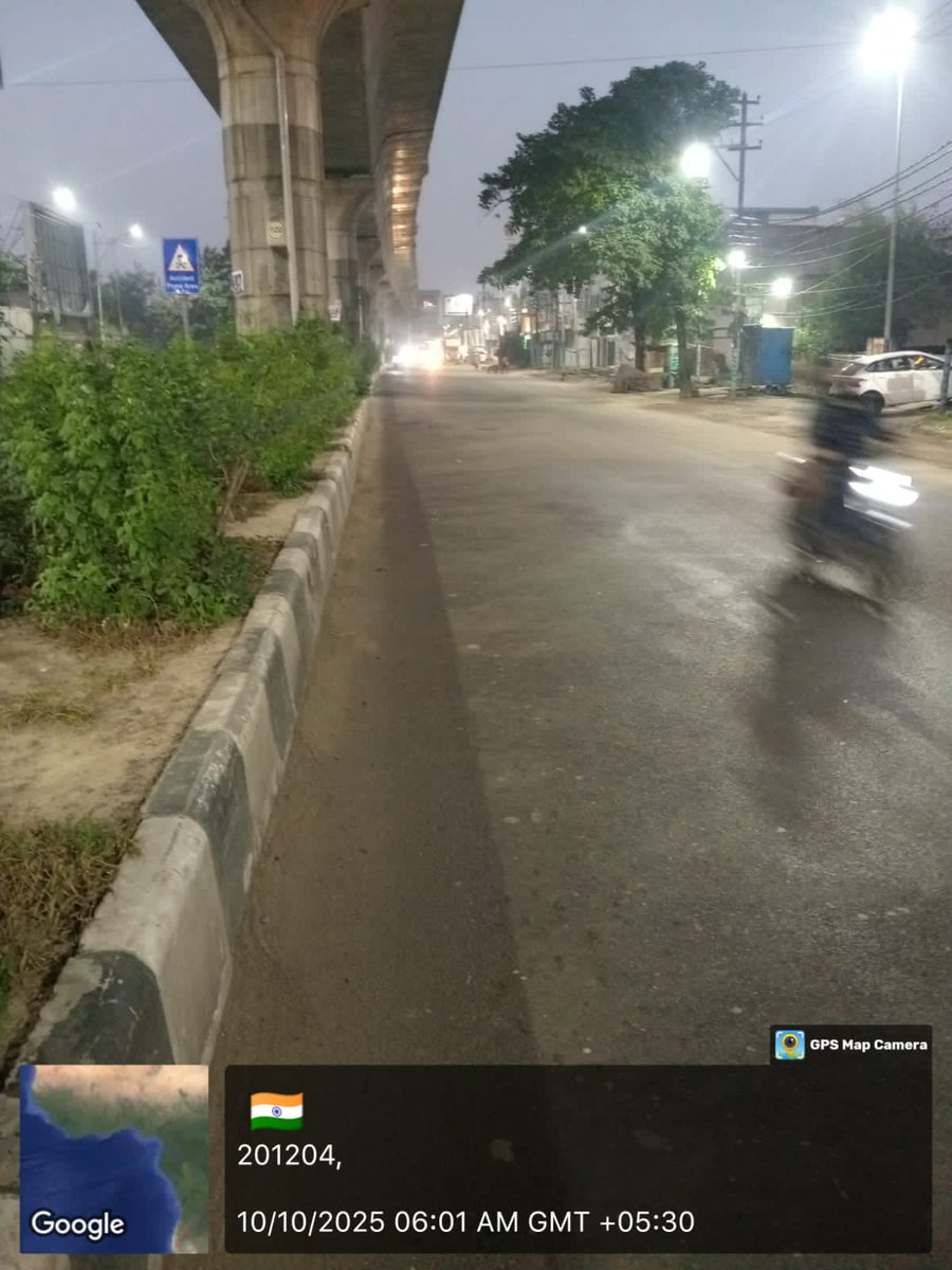 ModinagarNagar's tweet image. &quot;गुड मॉर्निंग मोदीनगर! 🌅
मोदीनगर नगर पालिका के कर्मचारी सुबह-सुबह शहर की सफाई करते हुए स्वच्छता का संदेश दे रहे हैं। शहर को स्वच्छ और सुंदर बनाए रखने के लिए नगर पालिका के कर्मचारी दिन-रात समर्पित भाव से कार्य कर रहे हैं।&quot;
#BHI #SwachhBharat #CleanModinagar #NagarPalikaModinagar