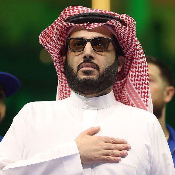 🚨 𝗕𝗥𝗘𝗔𝗞𝗜𝗡𝗚: The group looking to invest in Manchester United referenced by Turki Al-Sheikh are from the UAE. 🇦🇪

<a href="/C_Peacemaker1/">Chris The Peacemaker</a>