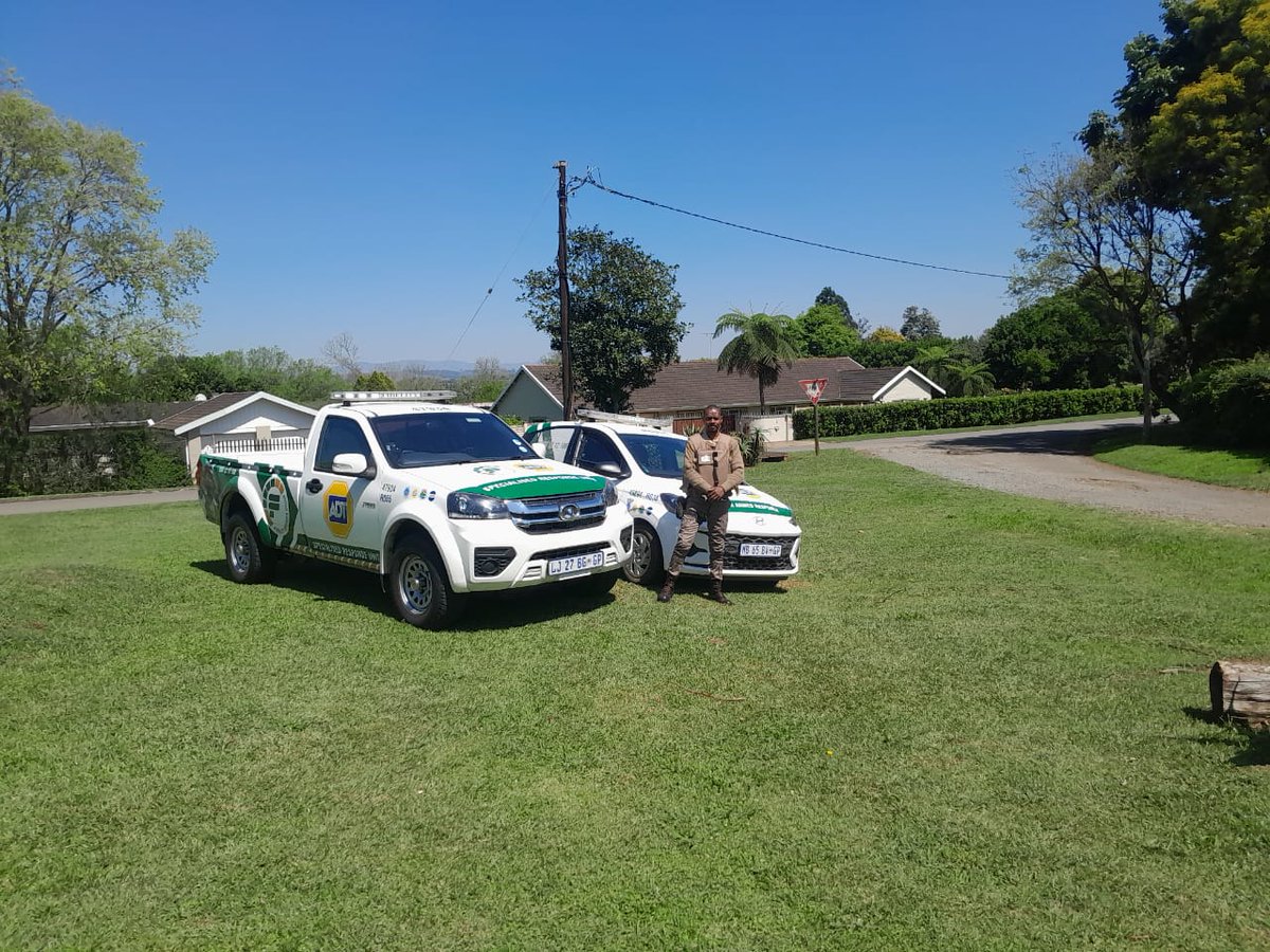 Fidelity_Secure's tweet photo. Hello Howick!
What an impressive show of force with our teams on the ground. Your safety matters to us. After all, we’re in the business to keep you safe and to secure your assets.
#FidelityServiceGroup #KZN #FidelitySecureFire #Howick #StandOffs #Visibility #WeAreFidelity https://t.co/tmZ4xKniJ0