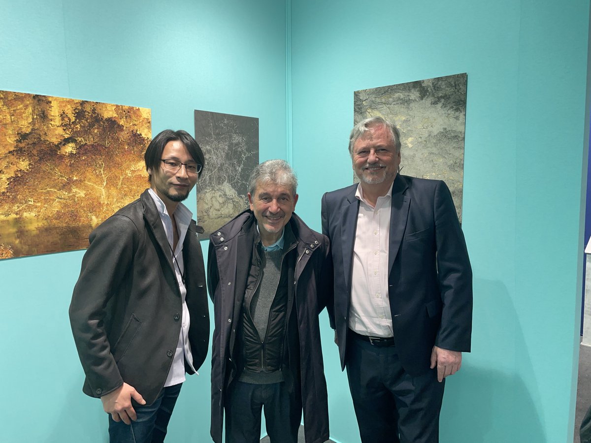 cpplusjp's tweet image. ZOOMS JAPAN 2025 の受賞者が現在パリに滞在中🇫🇷
半世紀の歴史を持つフランスの写真映像機器ショーである“Salon de la Photo”(サロン・ドゥ・ラ・フォト)で、自身の作品展示だけでなく、ステージ登壇やポートフォリオレビューなど、盛りだくさんの内容で充実したパリツアーを満喫中です!…
