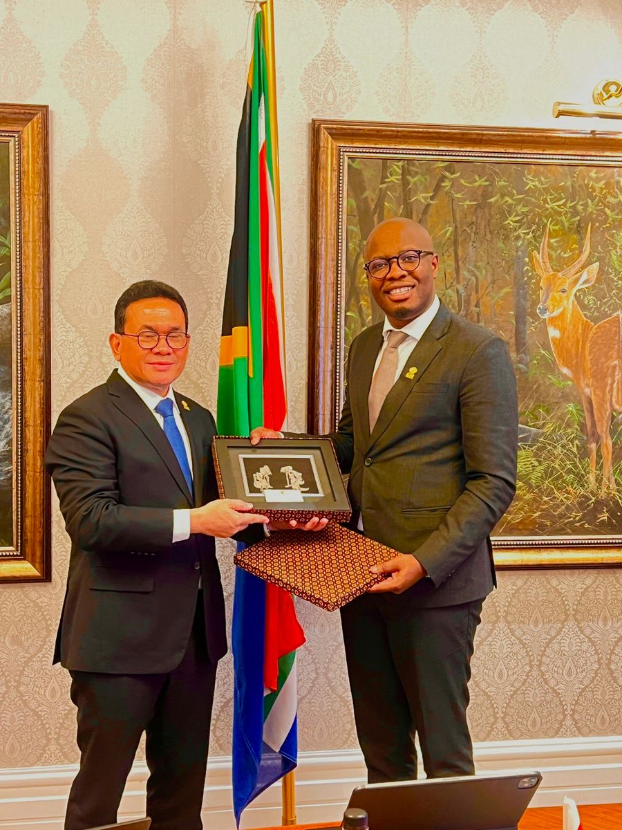 Held discussions with Indonesia’s Minister of Trade, Dr Santoso, on the sidelines of the G20 Trade &amp; Investment Ministerial. We agreed to deepen cooperation on value-added trade, critical minerals, and investment flows, building on President Ramaphosa’s upcoming State Visit.