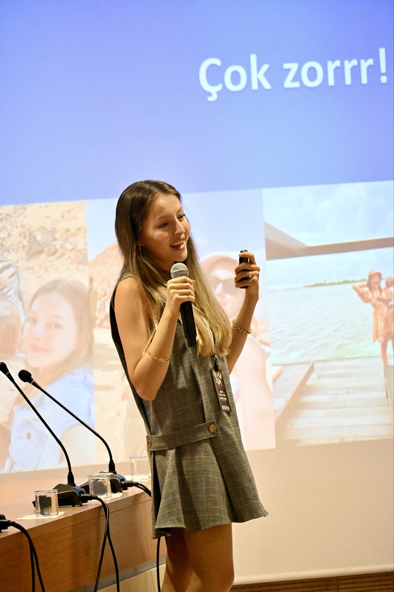 Ne mutlu bana ki, 31 yaşında Tıp Fakültesi öğrencilerinin sahnesinde olma heyecanını yaşayabiliyorum♥️