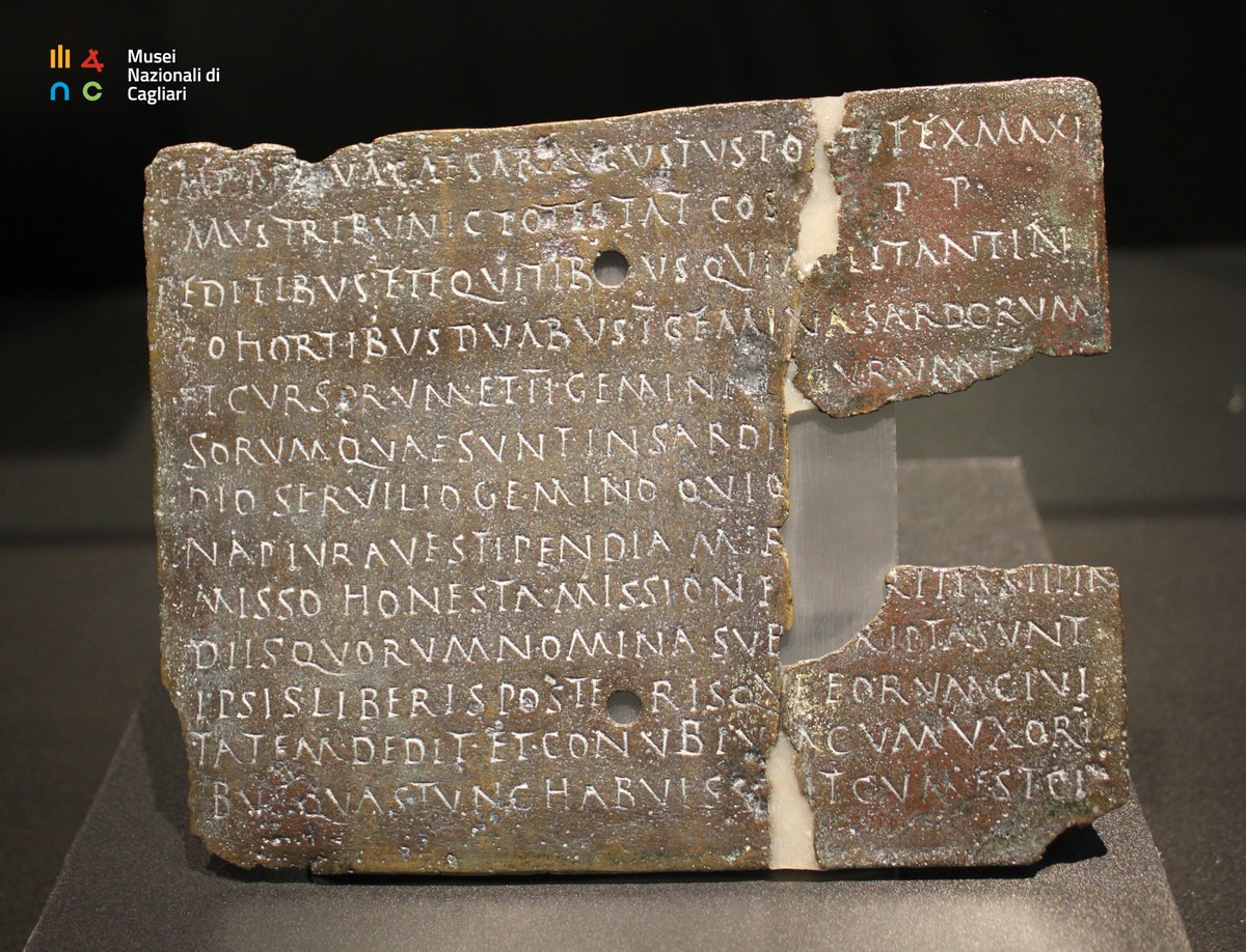 #AccaddeOggi #10ottobre 96 dC è la data di concessione di civitas e conubium al soldato Tunila, "caresius", cioè originario di una località denominata Cares, da collocarsi nella zona di Orosei, vicino al Cedrino, a cui è intestato il diploma militare esposto al MuseoArcheologico