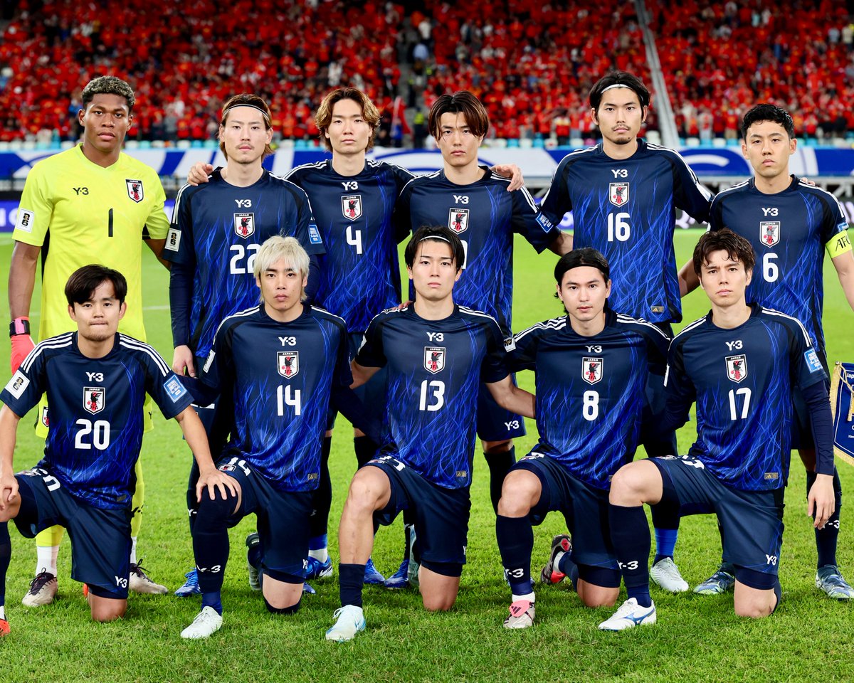 GoalJP_Official's tweet image. 🇯🇵 #サッカー日本代表 スタメン発表！🇵🇾

▼GK
鈴木彩艶

▼DF
渡辺剛
瀬古歩夢
鈴木淳之介

▼MF
南野拓実 (C)
堂安律
中村敬斗
伊東純也
田中碧
佐野海舟

▼FW
小川航基

🏆キリンチャレンジカップ2025
🆚日本代表×パラグアイ代表
📅10月10日 19:20 KO
🏟パナソニックスタジアム吹田

#SAMURAIBLUE