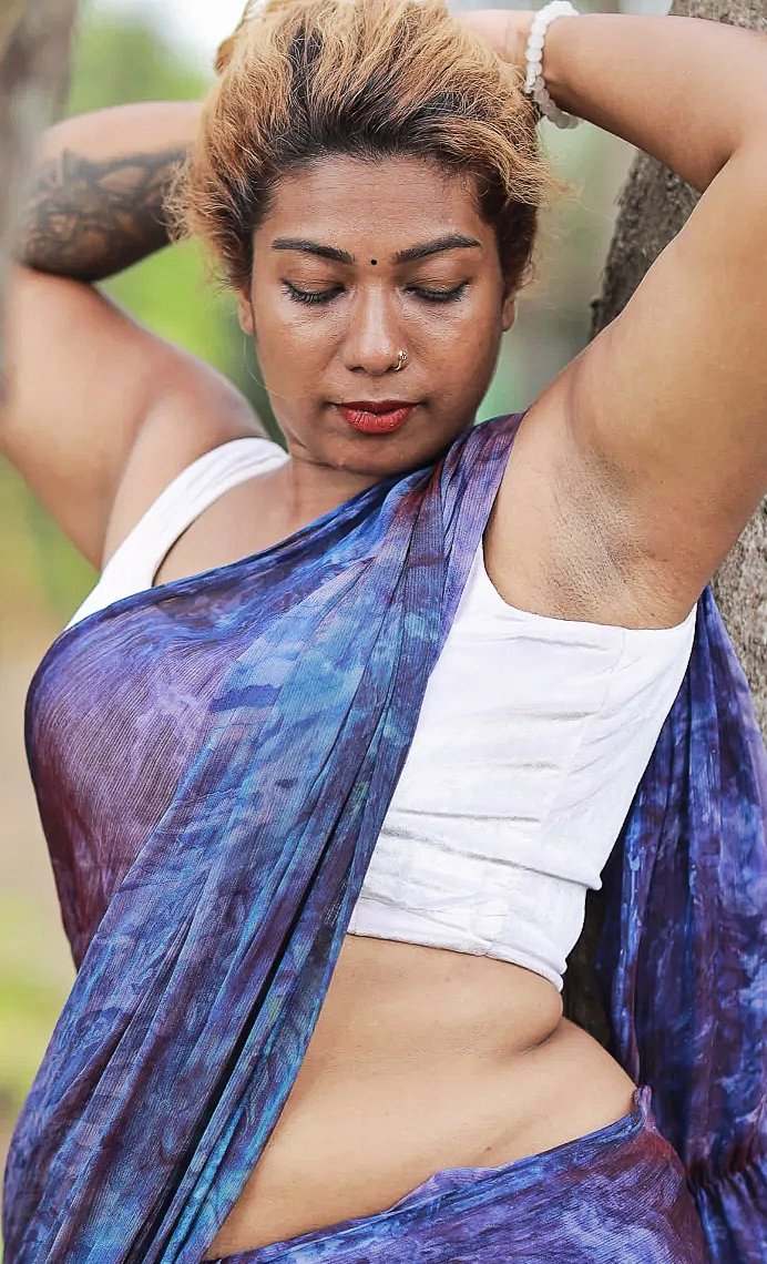 Pokerboy001's tweet photo. #model
#auntylovers
#armpitsweaty
#armpit
#auntified
#fapfap https://t.co/wAB9QoXlC2