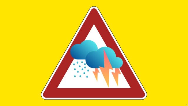 Adanermurcia's tweet photo. Aviso! Con motivo de las diversas alertas meteorológicas, procedemos a cerrar el Centro Adaner Murcia para evitar desplazamientos innecesarios. Retomamos actividad normal el lunes. Disculpen las molestias. https://t.co/yBdPz3kphl