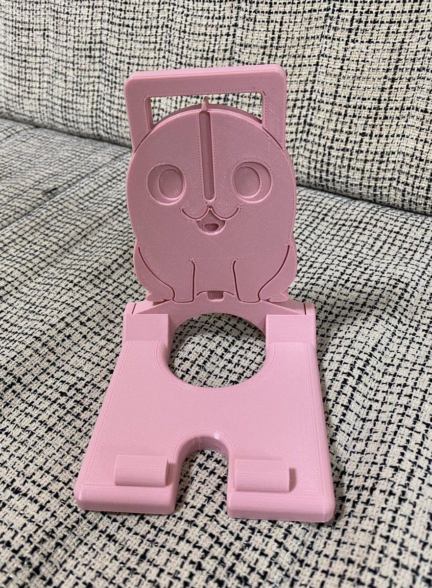 kyookandosu's tweet photo. 息子がスマホスタンド作ってくれたぁ🤣

#チェンソーマン #ポチタ https://t.co/38tB6yRWCW