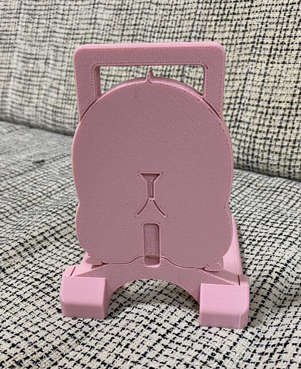 kyookandosu's tweet photo. 息子がスマホスタンド作ってくれたぁ🤣

#チェンソーマン #ポチタ https://t.co/38tB6yRWCW