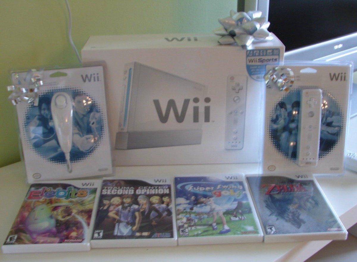 triz3ratops's tweet image. Pov: Eres un niño en 2006 te acaban de regalar la Wii por navidad y aunque aún no lo sepas es posiblemente uno de los días más felices de tu vida
