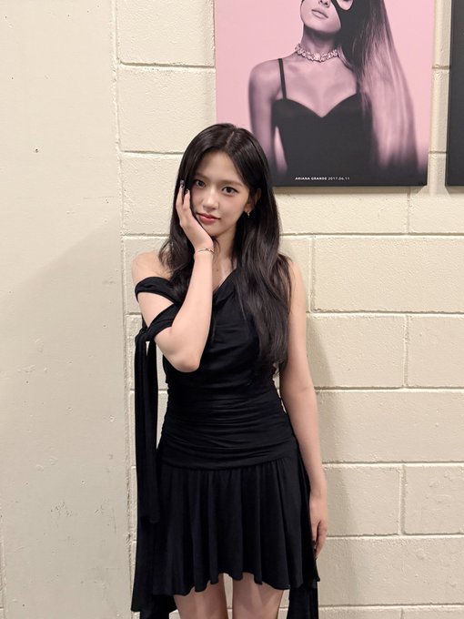 G241W4ra0AA8yI4?format=jpg&name=small