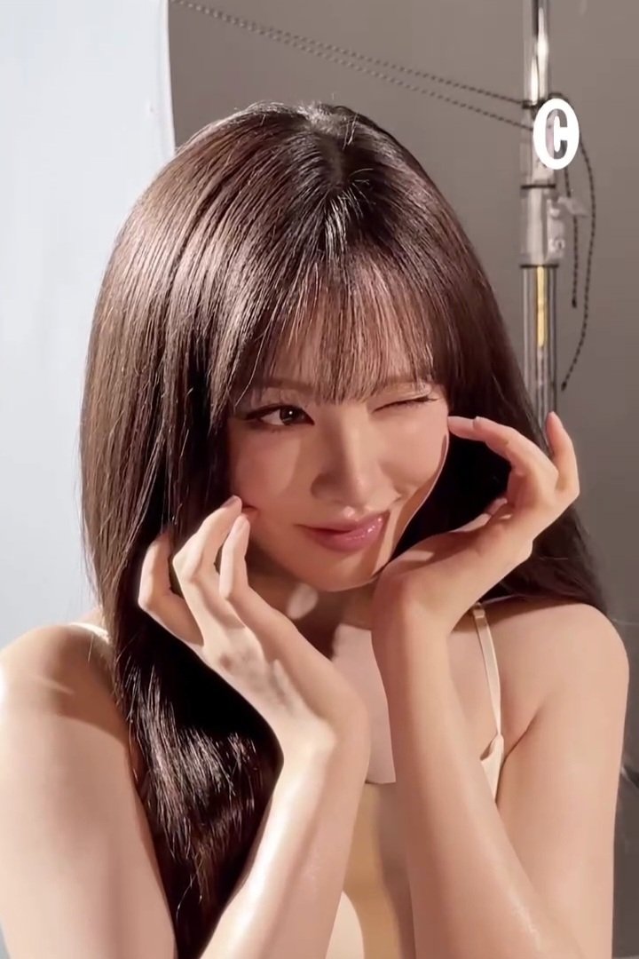 ssalvoliz's tweet photo. 에스네이쳐 스킨케어브랜드라
이목구비화려한지워니의 청순함👈마구마구 퍼먹을수잇다는 게 넘짱좋😭 https://t.co/9mYqXhpVXC