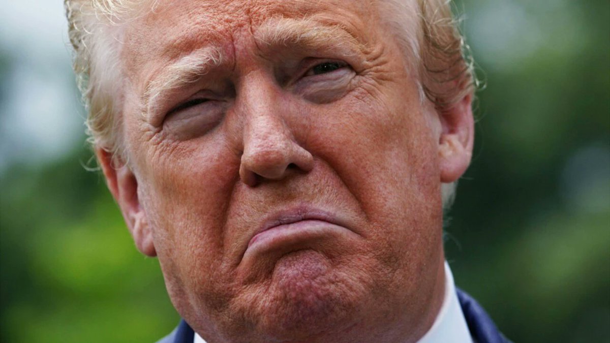 HAHAHA der #Friedensnobelpreis geht an María Corina Machado aus #Venezula, ausgerechnet dem Land, was Trump demnächst angreifen will. 🤡

Was für ein fetter Arschfick für den orangen korrupten geisteskranken faschistischen Pedo im weißen Haus. 🥳🥳🥳