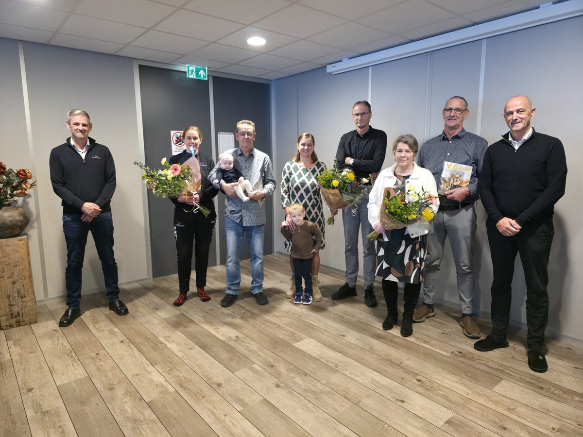 Drie jubilarissen bij Dayseaday: samen goed voor 105 jaar trouw dienstverband! In de kantine van Dayseaday werd stil gestaan bij dit heugelijke feit. 
Jacob van Veen (60 jaar), Jan Bakker (55 jaar) en Pieter van Veen (52 jaar) waren alle drie maar liefst 35 jaar in dienst!