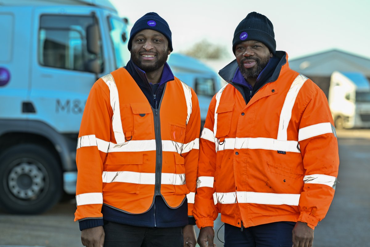 🚚 Why drive anywhere when you could drive for M&amp;S? Deliver chilled foods and fresh produce to M&amp;S stores, and enjoy:

🚀 Apply today: gistworld.mua.hrdepartment.com/hrsmart/ats/Jo… 
📲 Text DRIVE4GIST to 82228