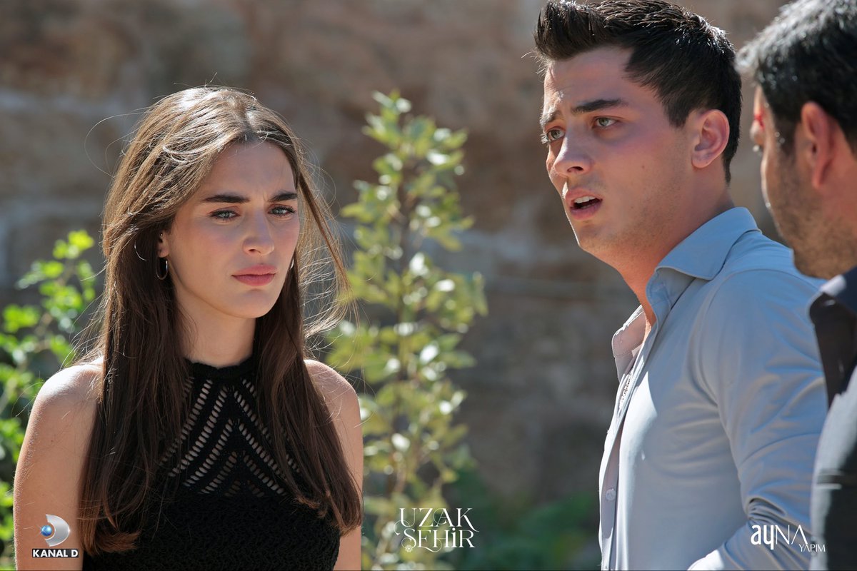 Canım İpek nişanlısına eski sevgilisinin kaçırıldığını bildirdi. Kocaman temiz kalpli kızım benim 🥺

#KayPek • #UzakŞehir