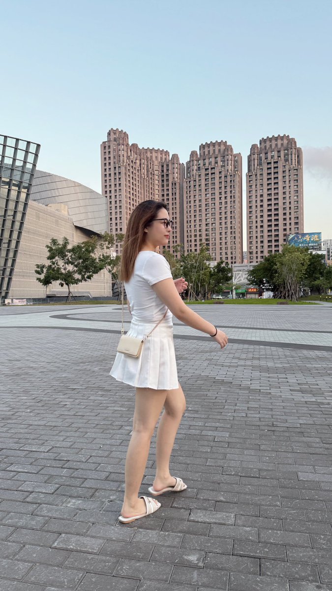 連假好多人想趕快回家躲起來ㄌ🥵 https://t.co/Gbv74H5yFN