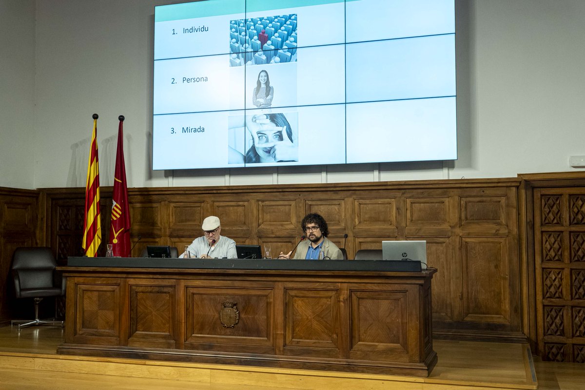 Analitzem el paper del patrimoni com a motor del turisme cultural i de proximitat i com preservar-lo i promocionar-lo.

👉Jornada Patrimoni i turisme, una mirada actual integradora, organitzada per la Secció d'Arts i Patrimoni de l'IEI, a l'Aula Magna.

+ℹ️iei.cat/ca/administrac…