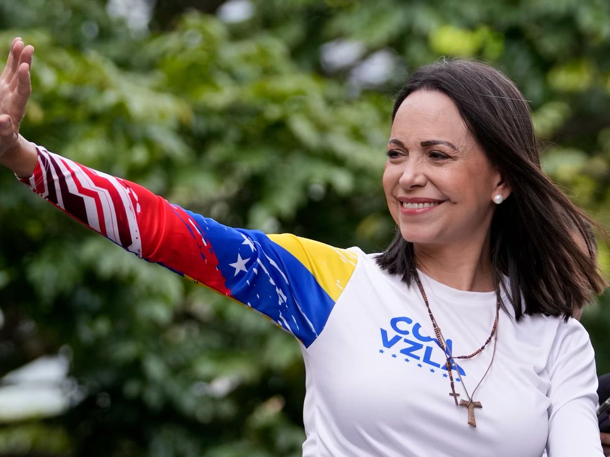 Maria_Regla77's tweet image. 🕊️🇻🇪
¡María Corina Machado gana el Premio Nobel de la Paz!  Su lucha incansable por la democracia y la libertad en Venezuela es un faro de esperanza. ¡Orgullo latinoamericano!  #NobelDeLaPaz #MaríaCorina