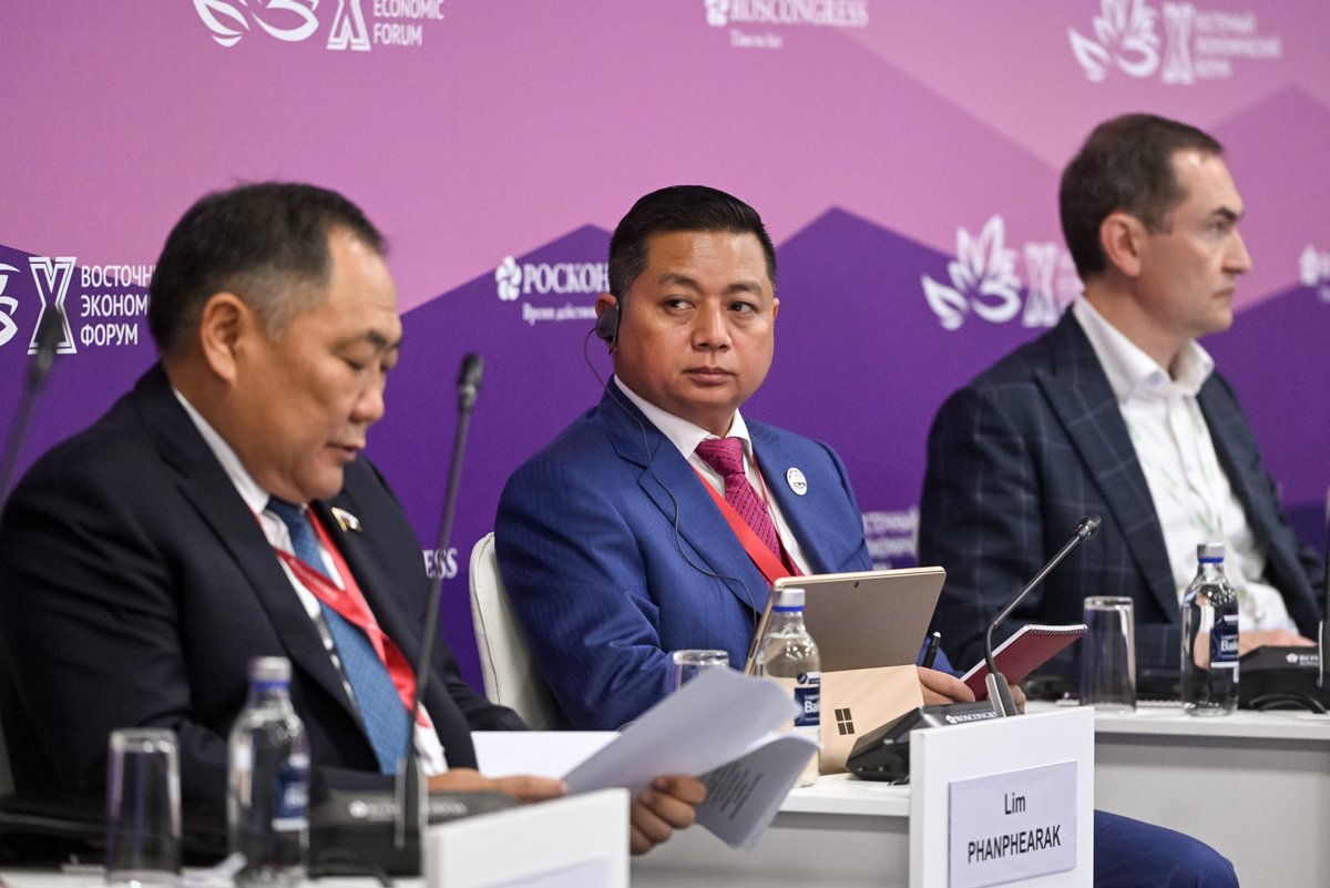 CamboRusEmba's tweet image. On September 4, the traditional #RussiaASEAN business dialogue was held in Vladivostok as a part of the Eastern Economic Forum (#EEF) 10th anniversary.
The Kingdom of Cambodia was represented by H.E. Lim Phanphearak, Under Secretary of State of the Ministry of Commerce.
