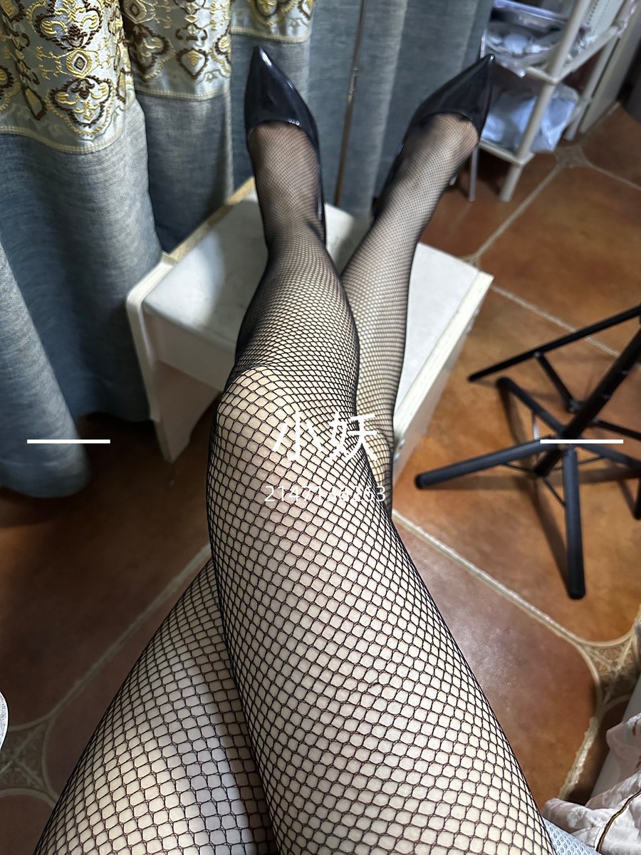 想被隔着网袜插进来，不知道会不会痛呀 #原味卖家 #自慰视频