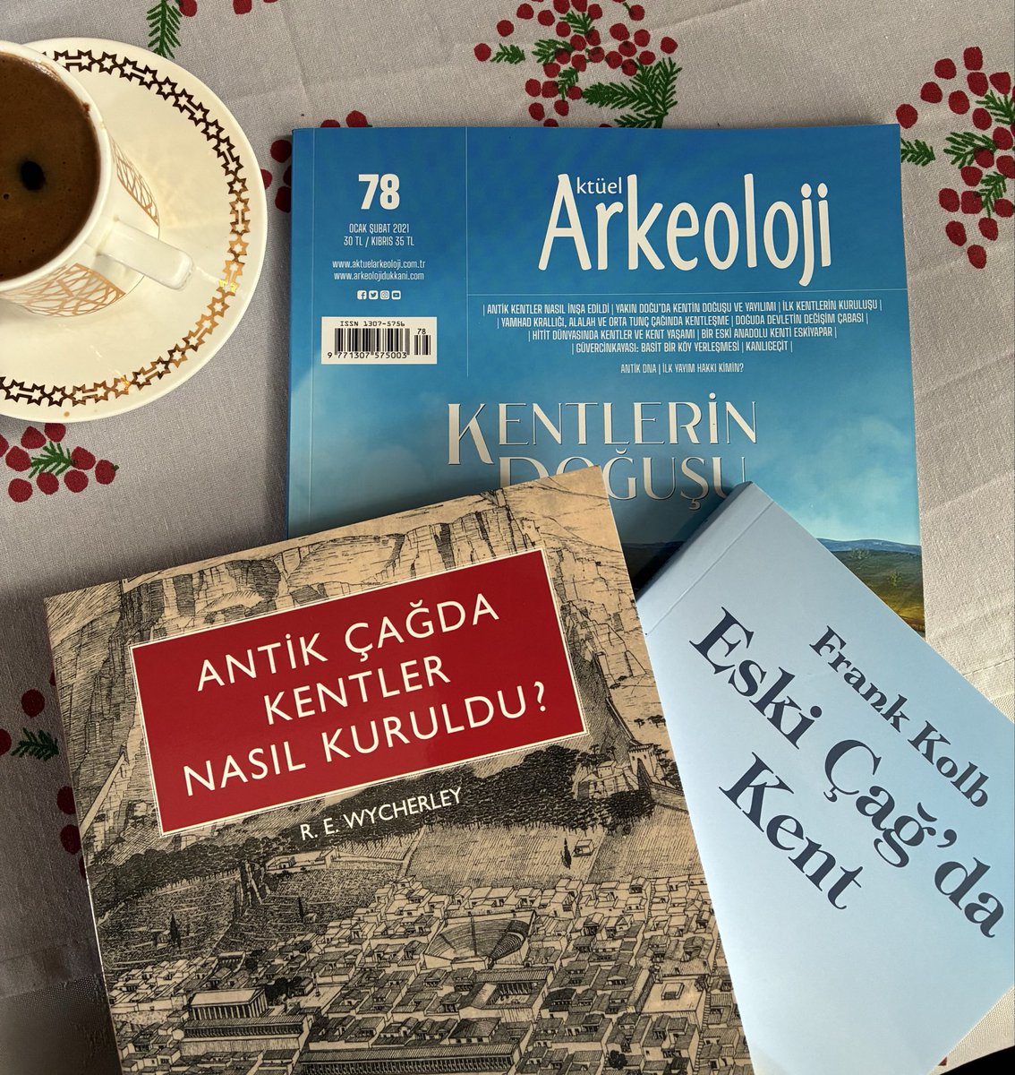 ionalktb's tweet photo. 🍁#Kent #Arkeoloji #Ekim @AktuelArkeoloji https://t.co/h5ttxY9CTJ