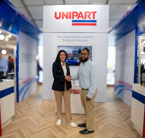 arguilesearch's tweet photo. Unipart has announced a strategic collaboration with Volklec, a UK-based battery cell manufacturer.
#unipart #supplychain #infrastructure  https://t.co/YF1qQ5vQNK https://t.co/rnhaNxXS2c