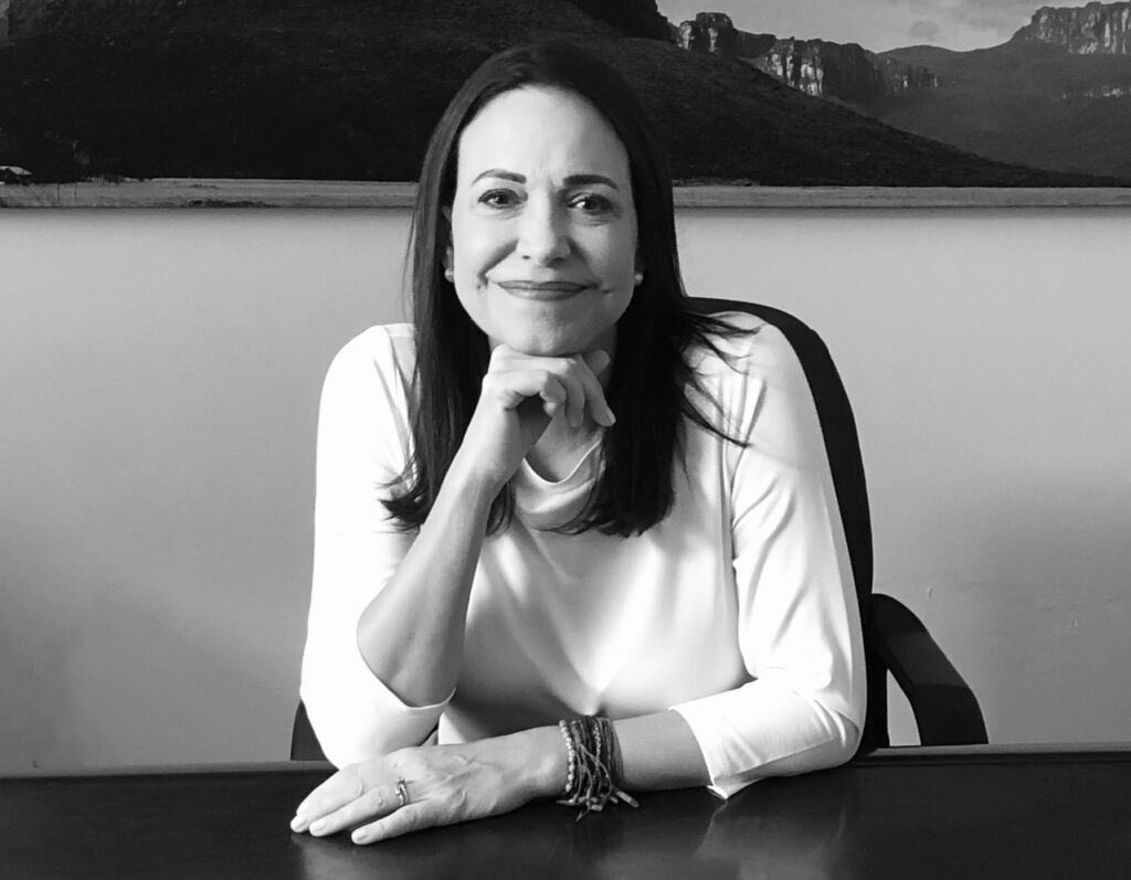 The 2025 #NobelPeacePrize goes to María Corina Machado 🌹✊

She has tirelessly – and peacefully – fought for democracy and human rights in Venezuela, despite threats and persecution.
A powerful recognition of courage, resilience, and the hope for freedom.

#Venezuela