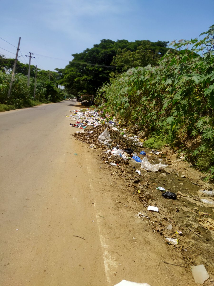 Since three days this debris garbage is not be cleaned most of the iytsuders come and throw in our colony this is at entrance of MIG colony under nallaandla flyover bridge Serilingampally request authorities pls look into this <a href="/GHMCOnline/">GHMC</a> <a href="/ZC_SLP/">ZONAL OFFICE, SERILINGAMPALLY- GHMC</a>